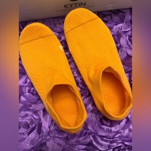 Knit and Lightweight Women's Slipper Socks